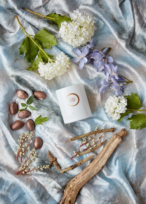 Torc Tumbler Candle In Jasmine & Dark Amber