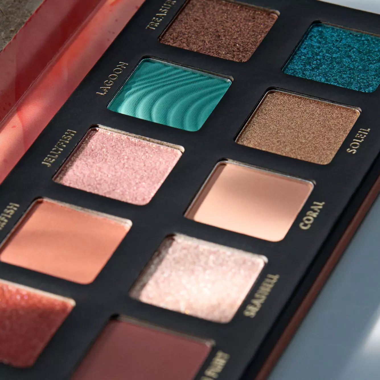 Catrice Coral Crush Slim Eyeshadow Palette - 030 Under the Sea