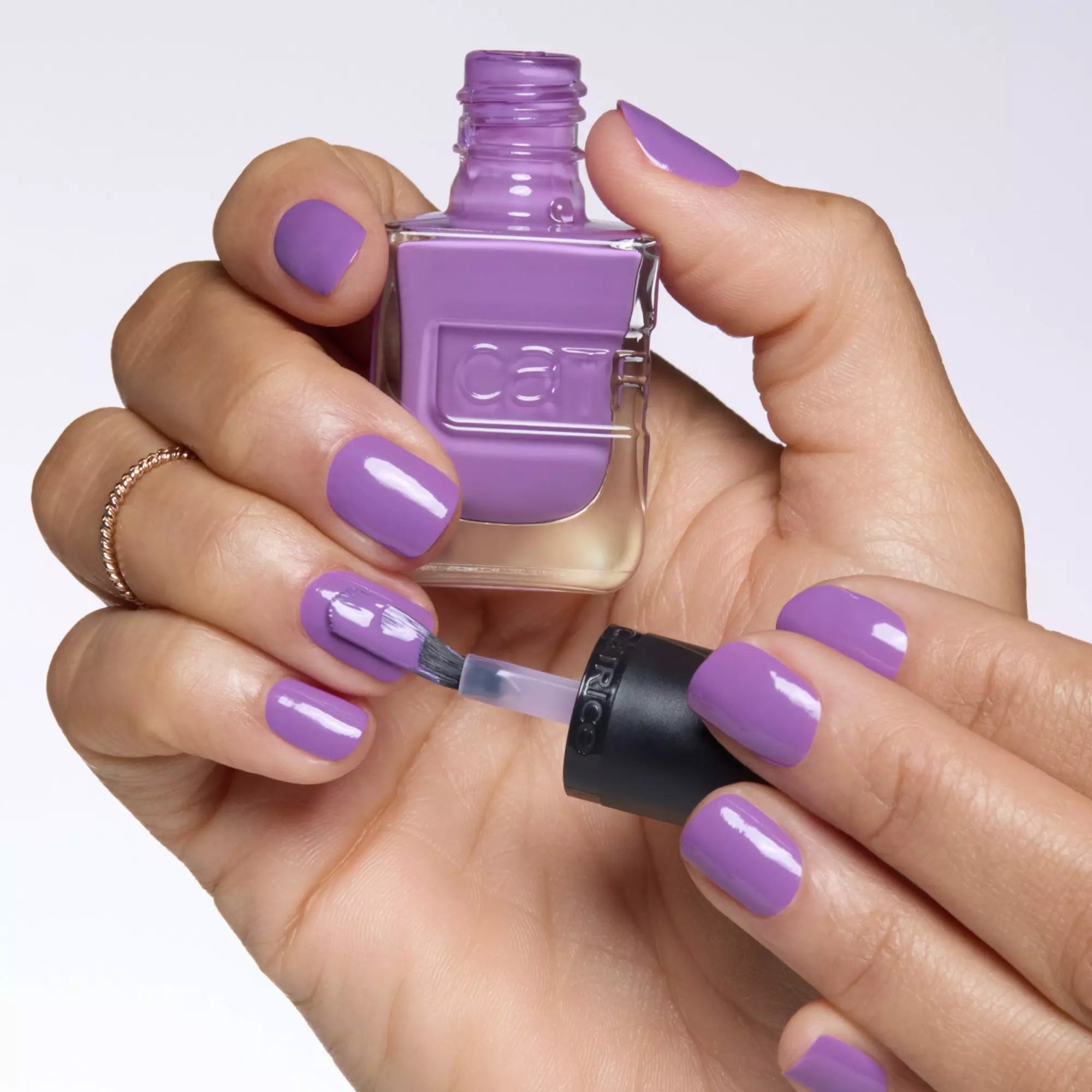 Catrice Gel Affair Purple Nail Lacquer - 024 Grape Minds Think Alike