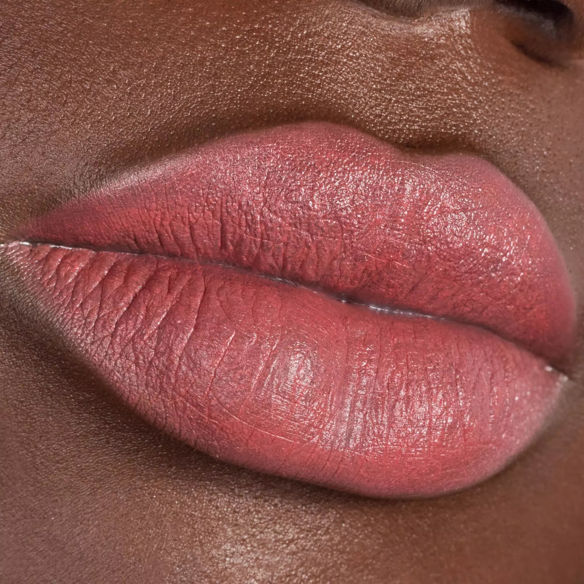 Catrice Intense Matte Lip Pen  020 Coral Vibes On Dark Skin - Close Up