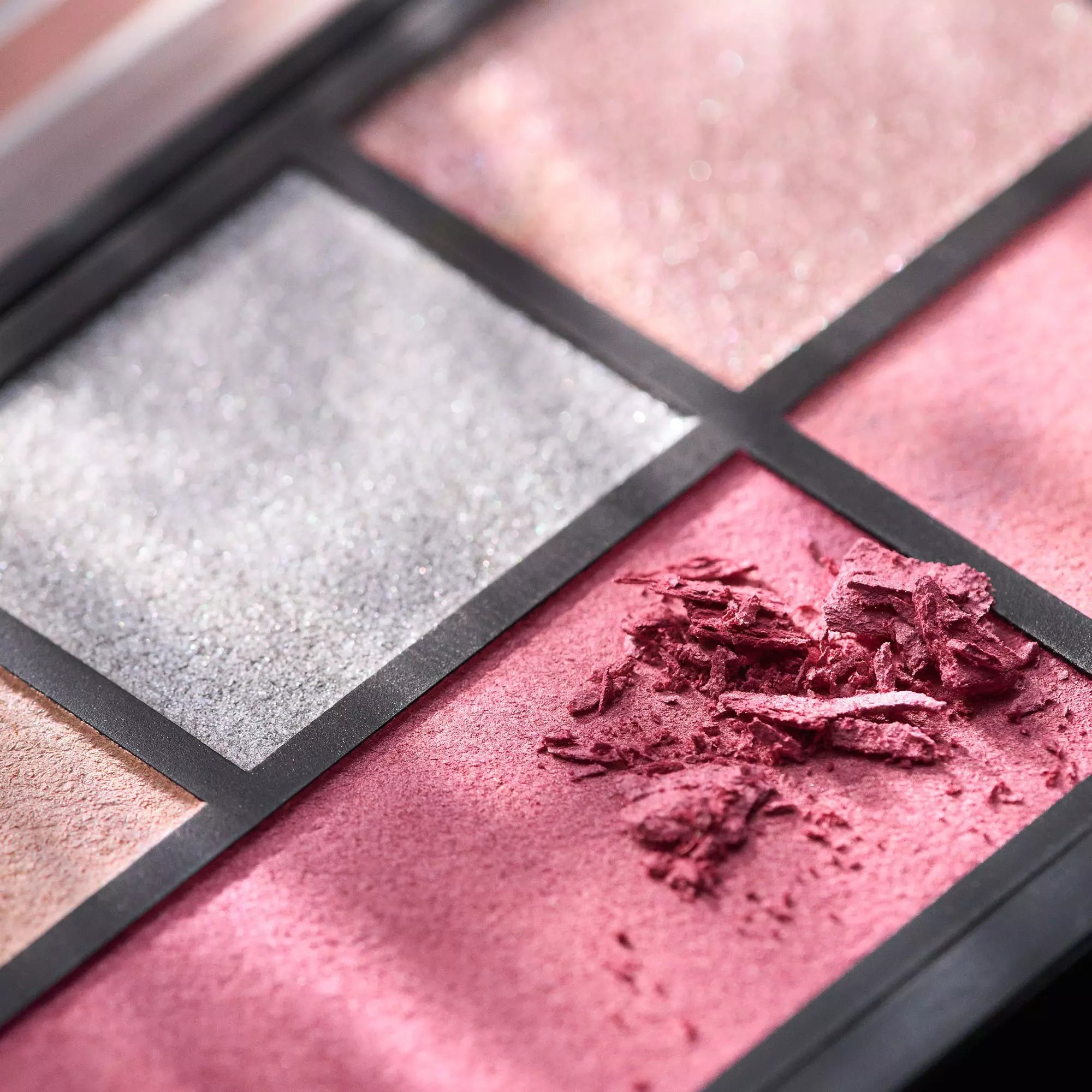 Catrice Soft Peony Eyeshadow Palette  Crushed Pink 