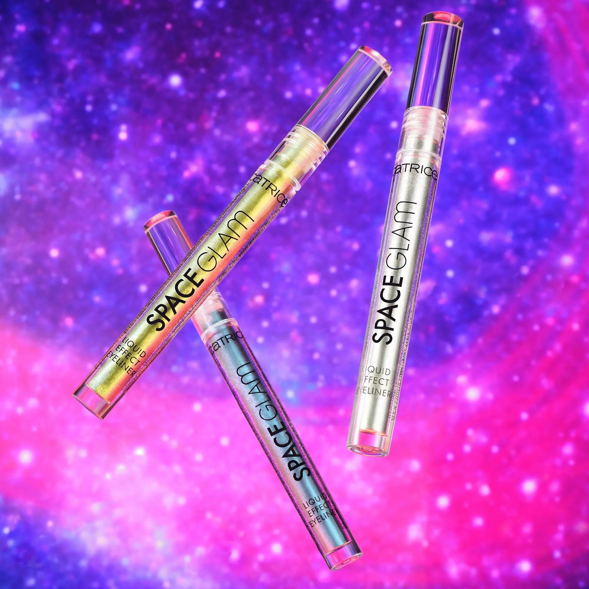 Catrice Cosmic Chrome eyeliner with holographic glow – blue-purple effecT