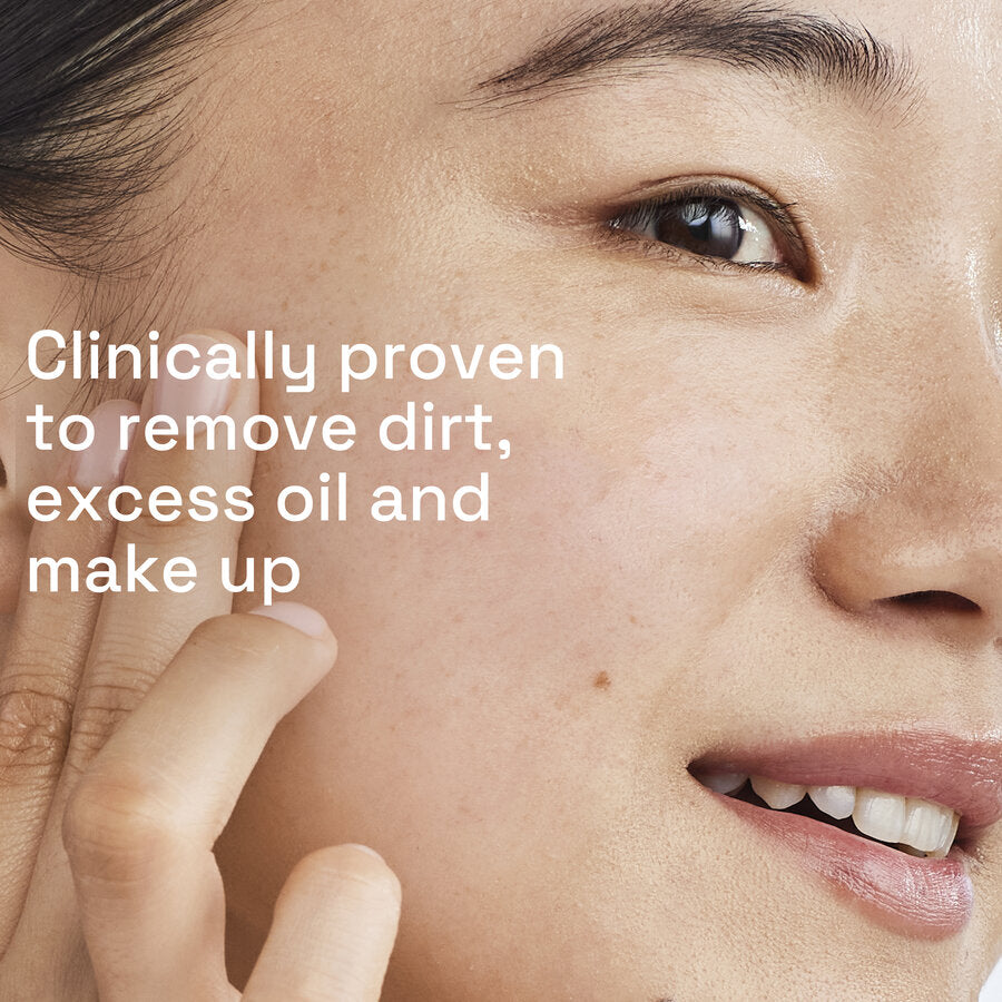 Clinically proven oily skin cleanser for removing oil and makeup