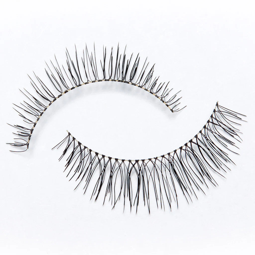 Eylure No.31 wispy light weight natural lashes with glue