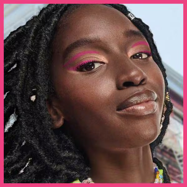 Maybelline Colour Tattoo 30 Courageous on eyelids