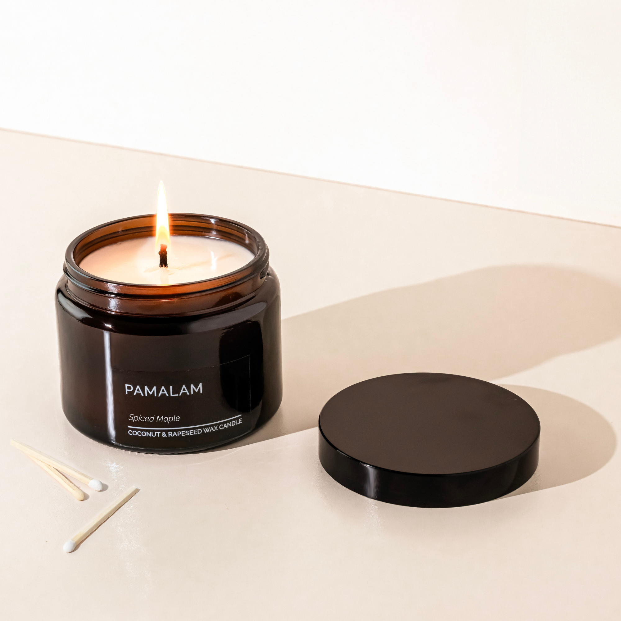 Festive scented candle with maple, vanilla, cinnamon and tonka bean Made in Ireland 