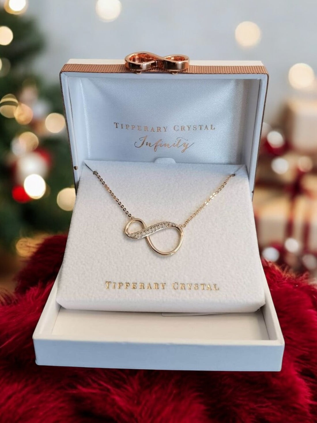 Tipperary Crystal 8 Shape Infinity Pendant Necklace - Rose Gold In gift box 