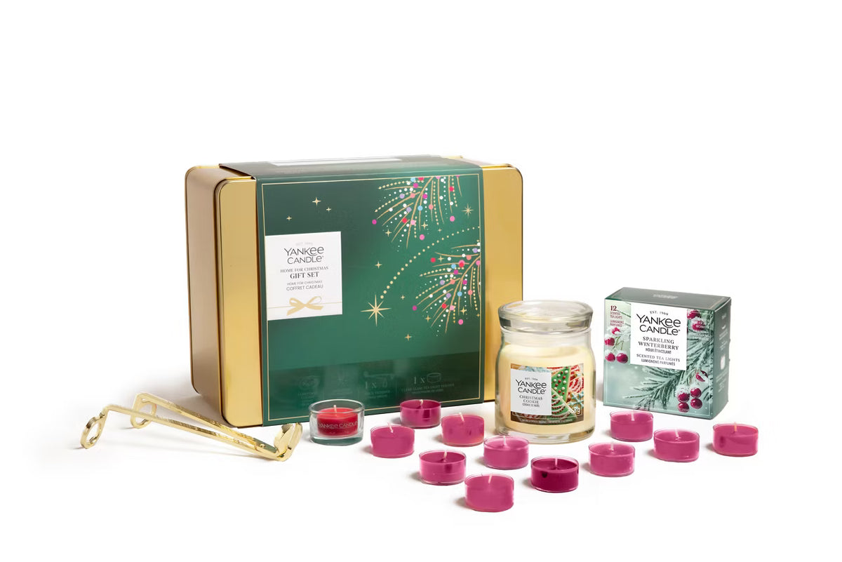 Yankee Candle Home for Christmas Gift Set with candle, tea lights, holder and wick trimmer
