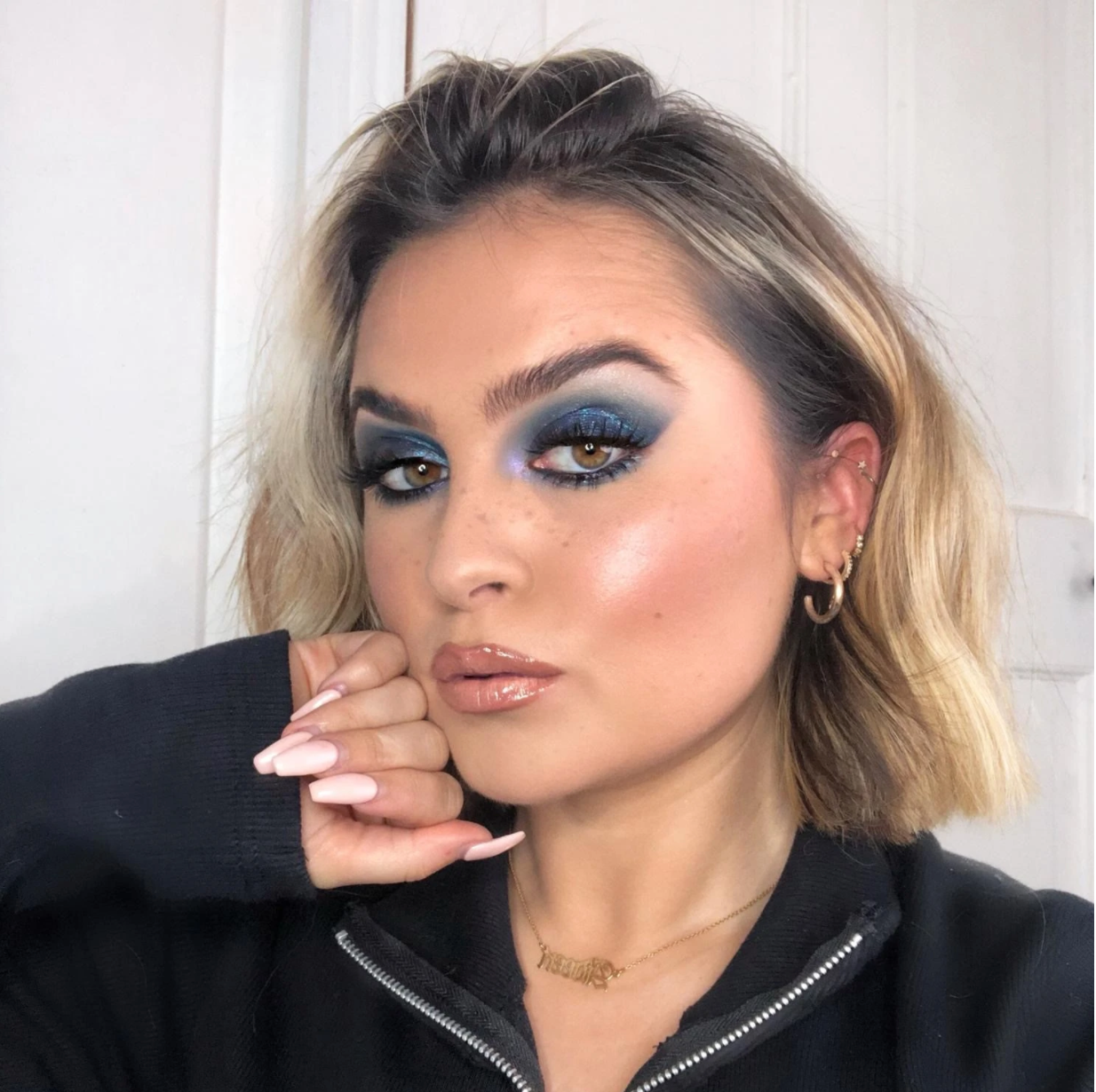 SOSU And Aideen Kate Face & Eye Palette Look Blue